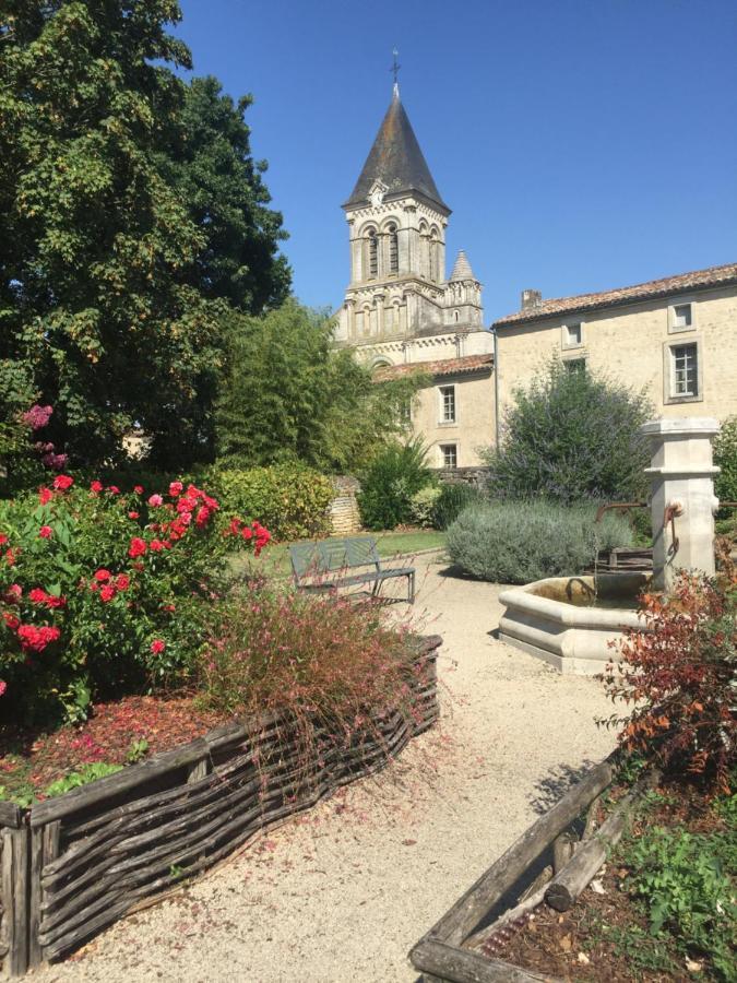 Reves D'Autise Bed & Breakfast Nieul-sur-l'Autise Екстериор снимка