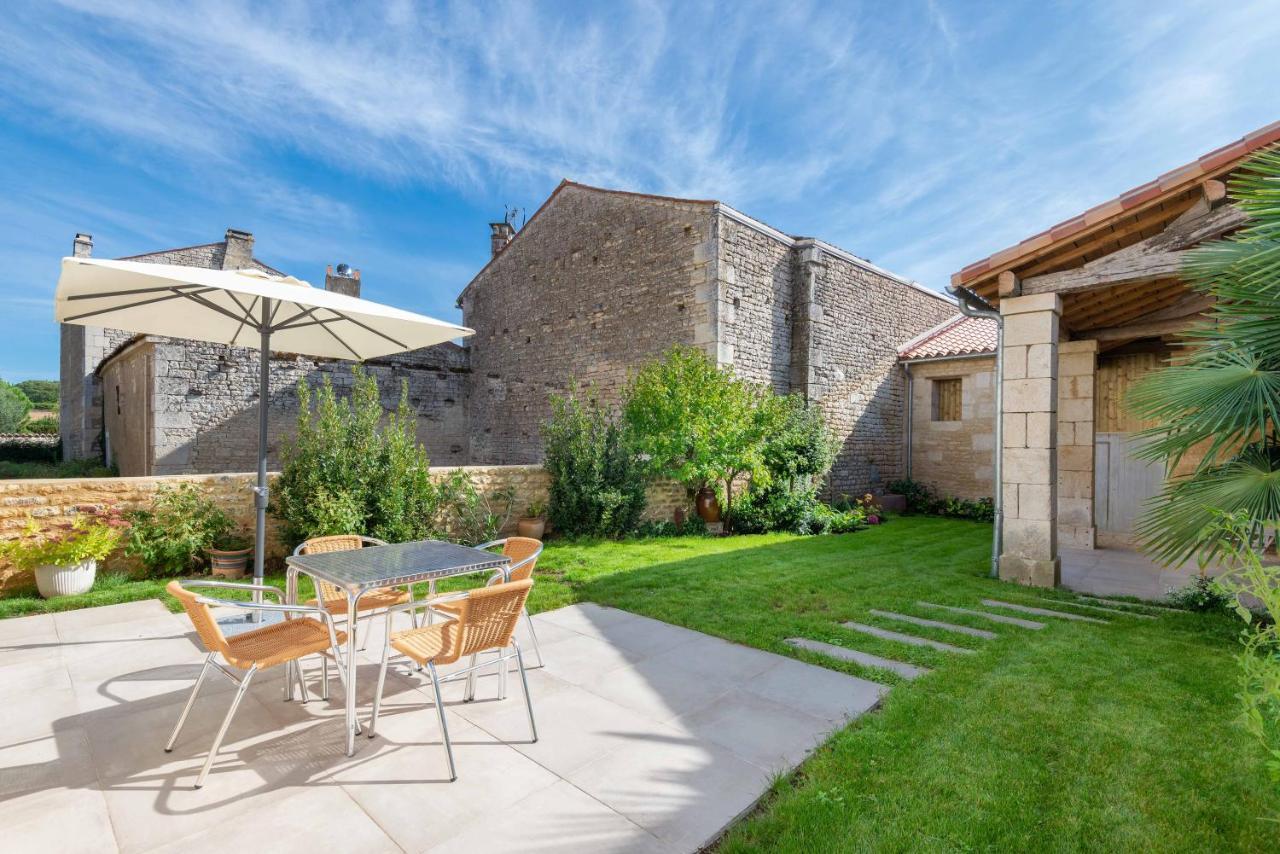 Reves D'Autise Bed & Breakfast Nieul-sur-l'Autise Екстериор снимка